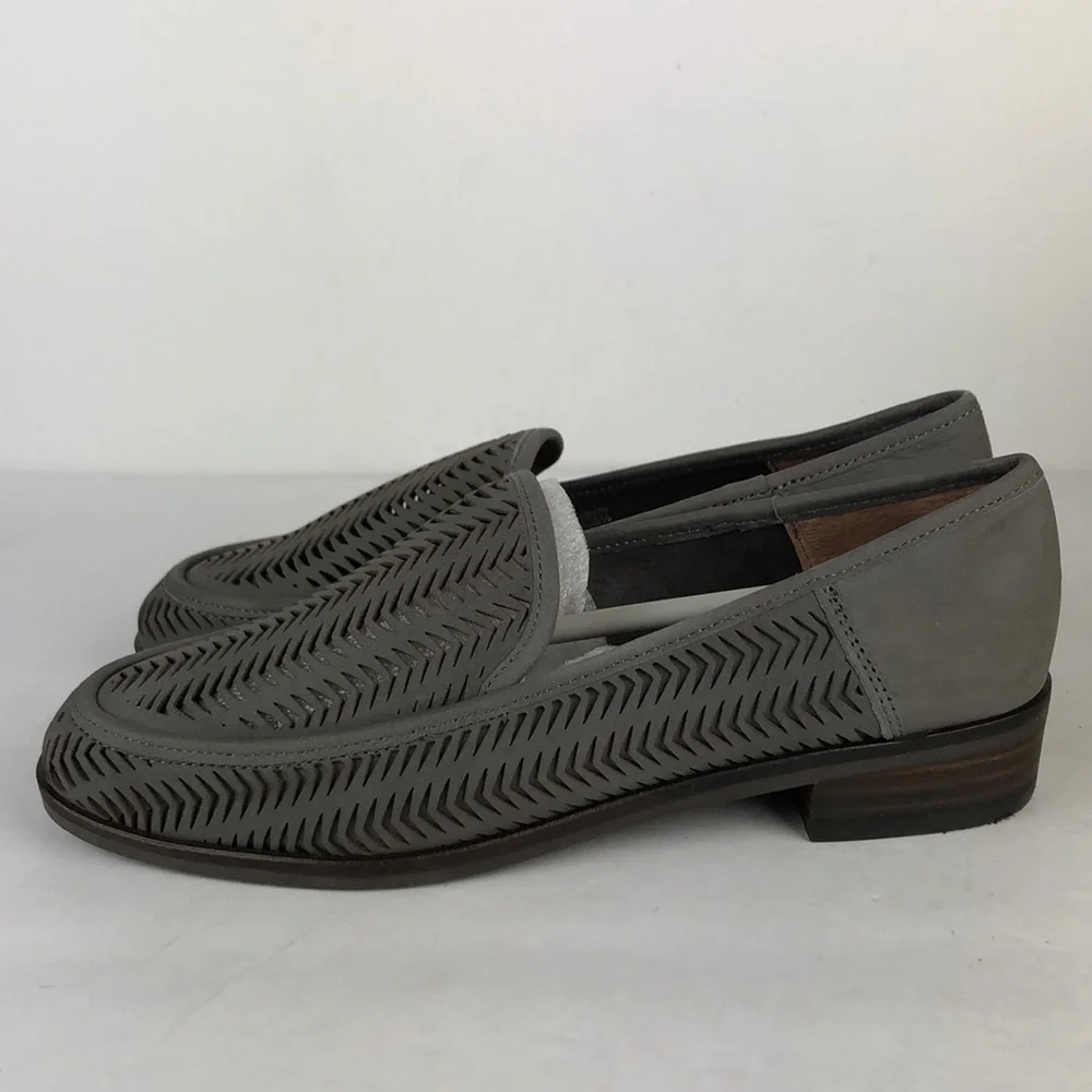 NEW Lucky Brand Camdyn Minimalist Cut Out Leather Loafer Flats 6 - Picture 6 of 10